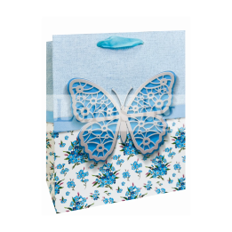 Подаръчна торбичка с пеперуда и сини цветя 18x8x23см